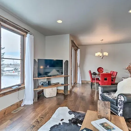 Main St Bozeman Condo - Walk To Parks And Eateries!